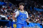 国家队后卫对飙！媒体人：赵睿几凭一己之力带队逆转 继伟砍26分