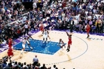 1998年的今天：乔丹抢断马龙&世纪跳投 公牛4-2爵士夺第2个三连冠